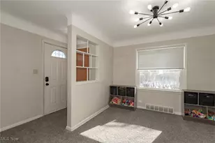 518 E 305th St, Willowick, OH 44095 - Photo 5