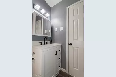 518 E 305th Street, Willowick, OH 44095 - Photo 21