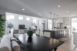 3711 Braemar Dr, Grandview Heights, OH 44147 - Photo 13