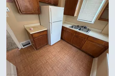 783 Leonard Street, Akron, OH 44307 - Photo 7