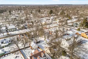 687 Crestview Ave, Akron, OH 44320 - Photo 35