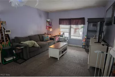 92 Larry Lane, Cortland, OH 44410 - Photo 5