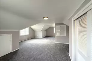 19931 Raymond St, Maple Heights, OH 44137 - Photo 9