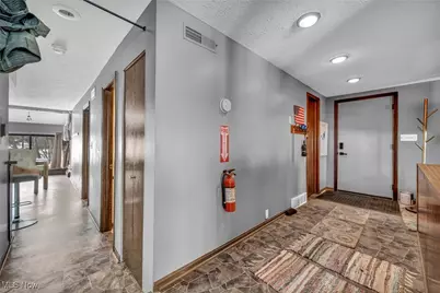 2189 Pinebrook Trail, Cuyahoga Falls, OH 44223 - Photo 9