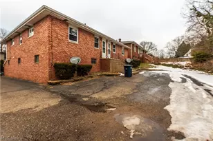 1054-1056 Saxon Ave, Akron, OH 44314 - Photo 5