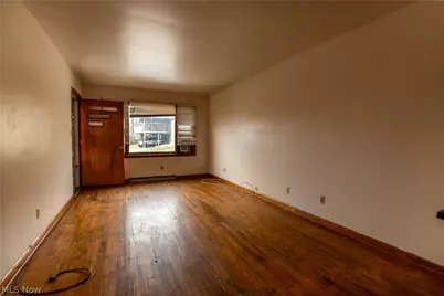 1062-1064 Saxon Avenue, Akron, OH 44314 - Photo 9