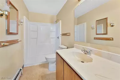 6042 Callaway Circle #5, Youngstown, OH 44515 - Photo 13