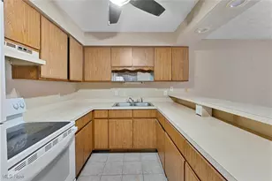 6042 Callaway Cir, Youngstown, OH 44515 - Photo 7