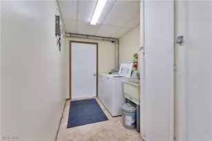 6042 Callaway Cir, Youngstown, OH 44515 - Photo 5