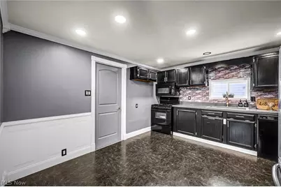 4717 Snow Road, Parma, OH 44134 - Photo 5