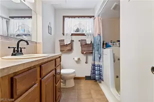 236 Knollwood Dr, Wadsworth, OH 44281 - Photo 17