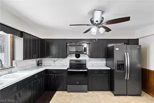 236 Knollwood Dr, Wadsworth, OH 44281 - Photo 13