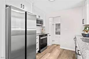 9856 Market Ave N, Hartville, OH 44632 - Photo 25