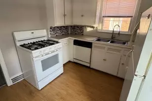 13518 Cedar Rd, University Heights, OH 44118 - Photo 3