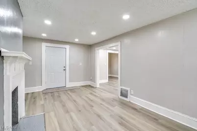 920 Bloomfield Avenue, Akron, OH 44302 - Photo 5