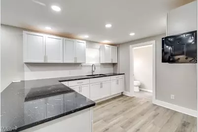 920 Bloomfield Avenue, Akron, OH 44302 - Photo 17