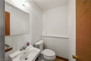 36470 Timberlane Dr, Solon, OH 44139 - Photo 21