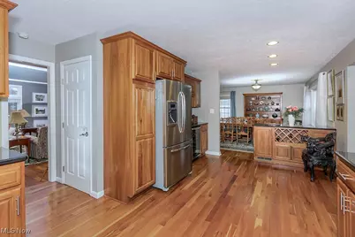 318 Hillside Lane, Chagrin Falls, OH 44022 - Photo 13