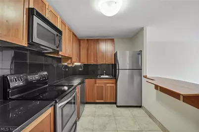 12700 Lake Avenue #1408, Oakwood, OH 44107 - Photo 3