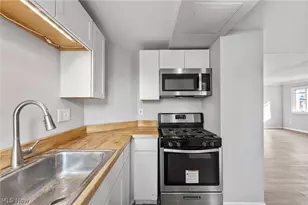 19417 Mohawk Ave, Loveland, OH 44119 - Photo 17