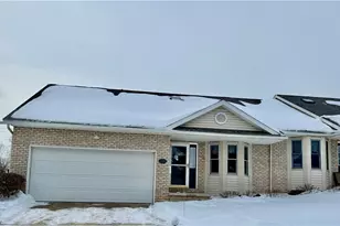 2518 Woodlawn Cir NW, Canton, OH 44708 - Photo 1