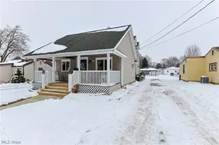 206 Wood St, Bellevue, OH 44811 - Photo 1