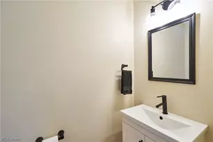 300 Manhattan Pkwy, Painesville, OH 44077 - Photo 15