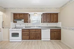 5365 Oakcrest Ave, Austintown, OH 44515 - Photo 7