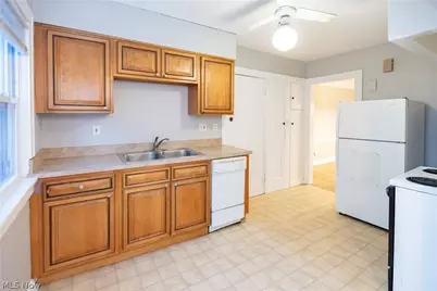 2297 Ogontz Avenue, Oakwood, OH 44107 - Photo 13