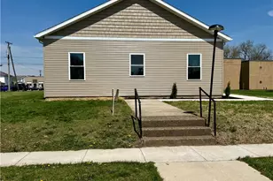 118 E Russell Ave, West Lafayette, OH 43845 - Photo 3
