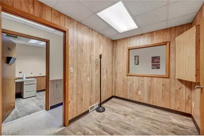 1616 W Main Street, Louisville, OH 44641 - Photo 33