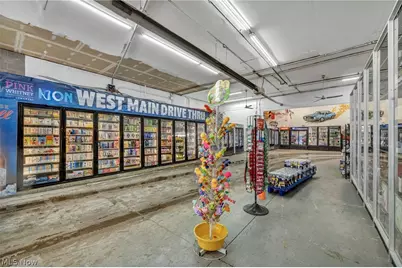 1616 W Main Street, Louisville, OH 44641 - Photo 11