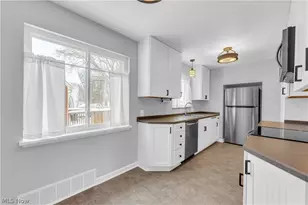 1910 9th St, Cuyahoga Falls, OH 44221 - Photo 3