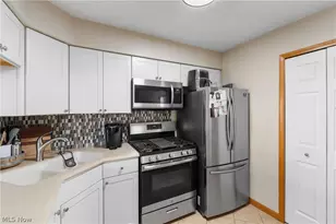 3753 Lake Run Blvd, Stow, OH 44224 - Photo 5