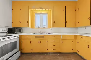 134 11th St, Alliance, OH 44601 - Photo 3