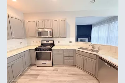 908 Kendal Drive, Grandview Heights, OH 44147 - Photo 9