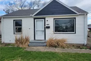 13708 Astor Ave, Loveland, OH 44135 - Photo 1