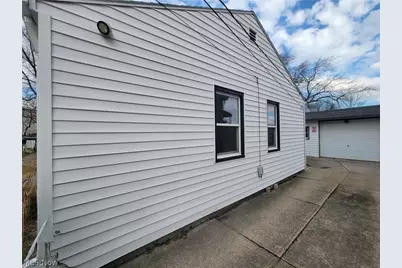 13708 Astor Avenue, Loveland, OH 44135 - Photo 3