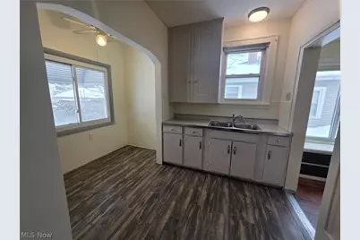 1174 Linden Avenue, Akron, OH 44310 - Photo 9