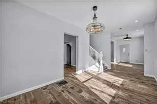 3064 W 16th St, Loveland, OH 44113 - Photo 7