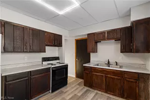 301 E Voris St, Akron, OH 44311 - Photo 11