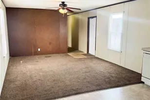 281 W Washington St, Nelsonville, OH 45764 - Photo 3