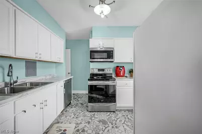 11820 Edgewater Drive #403, Oakwood, OH 44107 - Photo 13