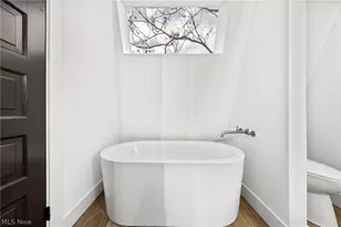 1422 W 77th St, Loveland, OH 44102 - Photo 27