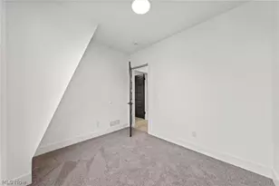 1422 W 77th St, Loveland, OH 44102 - Photo 29