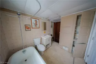 1347 Hampton Rd, East Cleveland, OH 44112 - Photo 7