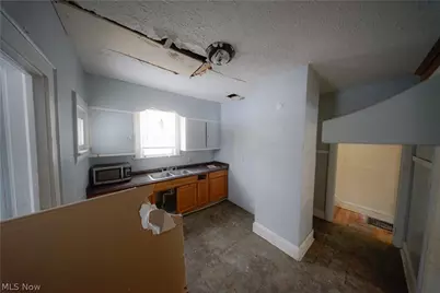 1335 Hampton, East Cleveland, OH 44112 - Photo 3