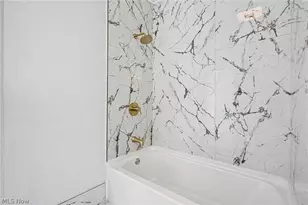 2296 E 97th St, Loveland, OH 44106 - Photo 33