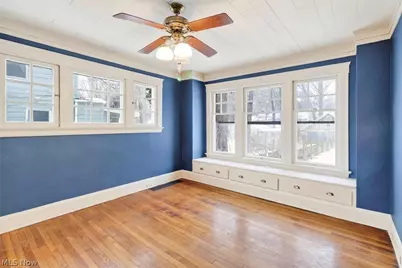 1798 Middlehurst Road, Cleveland Heights, OH 44118 - Photo 9