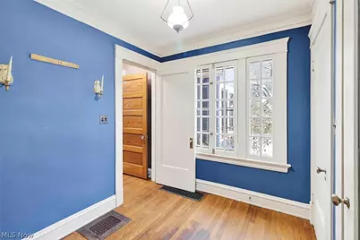1798 Middlehurst Road, Cleveland Heights, OH 44118 - Photo 5